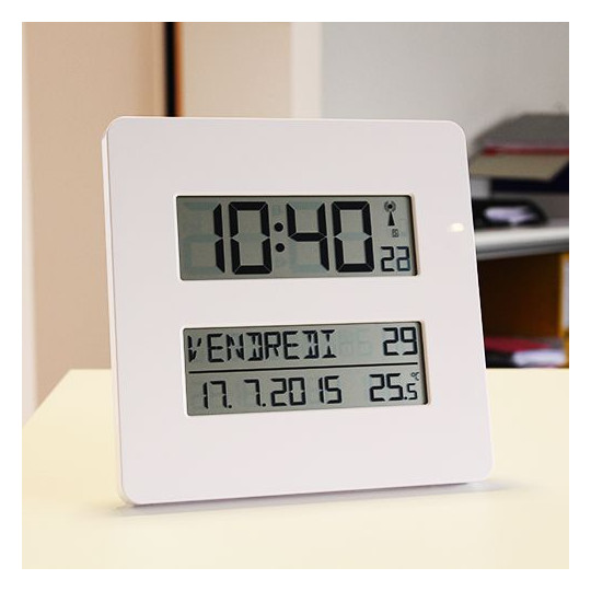 Horloge digitale radio pilotée, Affichage température date