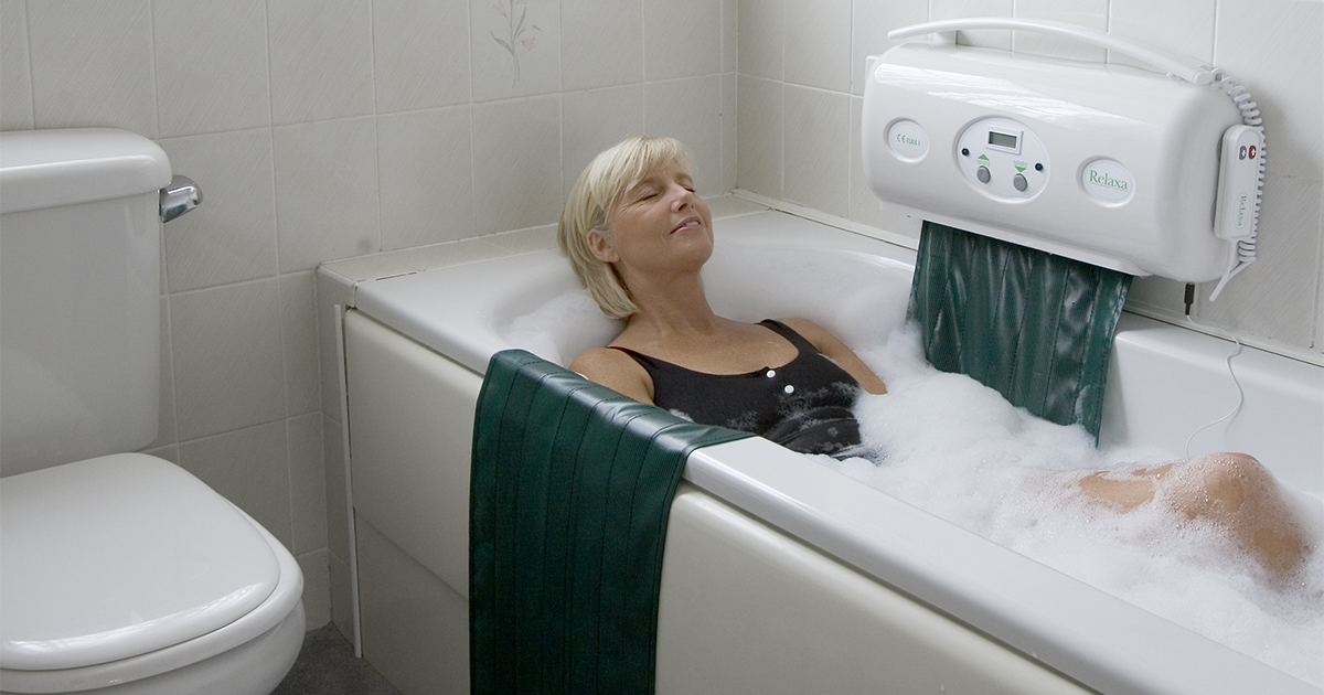 Baignoire pour personne âgée : tout savoir sur la sécurisation de votre  salle de bain